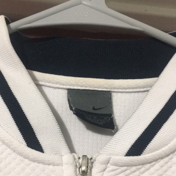 White and black long sleeve Jacket - Picture 3 of 11